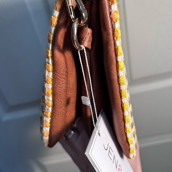 Jen & Co Izzy Crossbody w/Guitar Strap - Picture 14 of 16